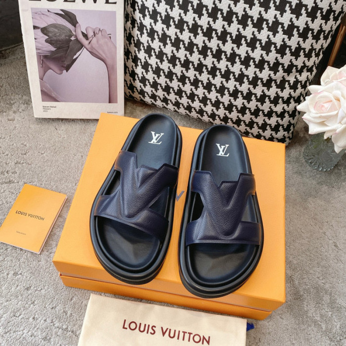 LV SLIPPERS