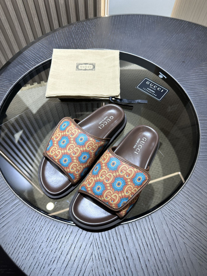 GUCC SLIPPERS