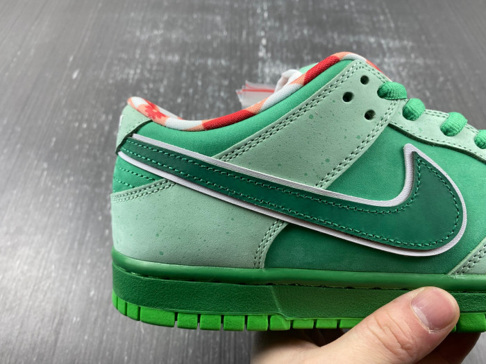 Concepts x TIFFANY CO. x Nike SB Dunk Low  BV1310-303