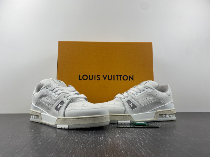 LV SNEAKER LOW   120401