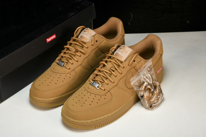 Supreme x Nike Air Force 1  “Flax” DN1555-200