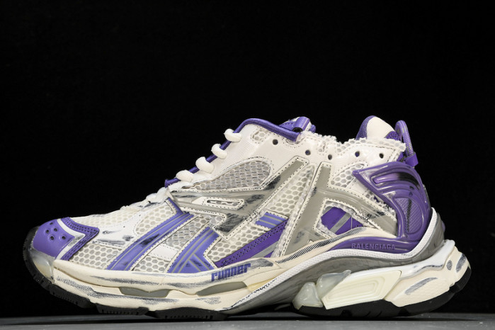 BLCG RUNNER   103013