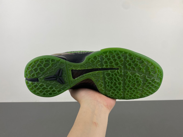 NIKE ZOOM KOBE 6 Supreme 