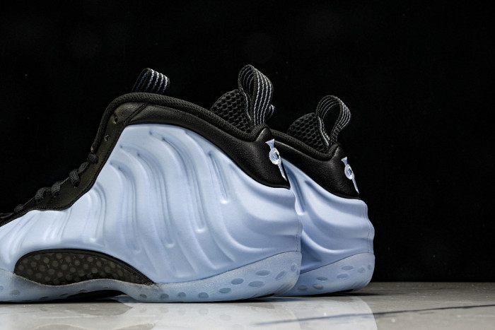 Nike Air Foamposite “Psychic Blue” HJ6014-400