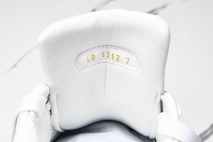 LV SNEAKER LOW FOR-LV205