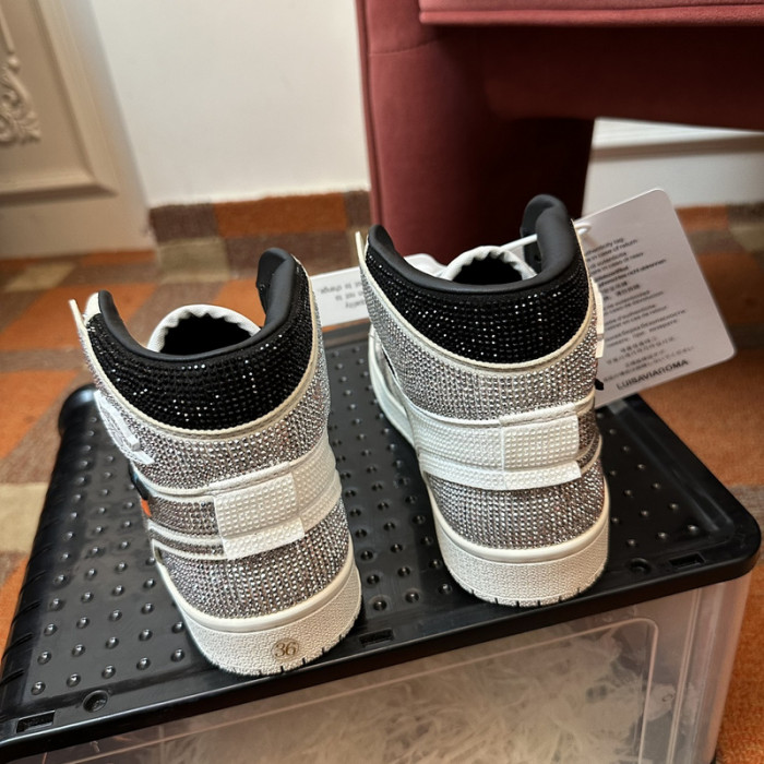 AIR JORDAN 1 RETRO  AJ-24