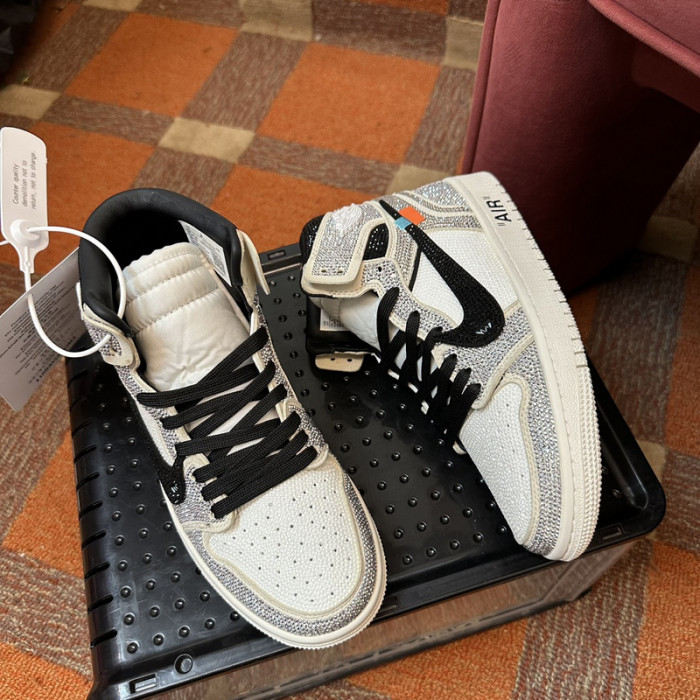 AIR JORDAN 1 RETRO  AJ-24