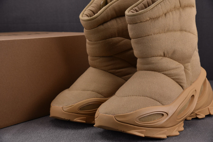 Yeezy NSLTD Boot  ‘Khaki’   GX0054