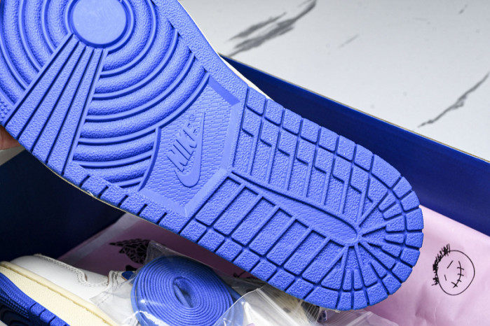 Fragment Design x Travis Scott Air Jordan 1 Low OG SP  DM7866-104