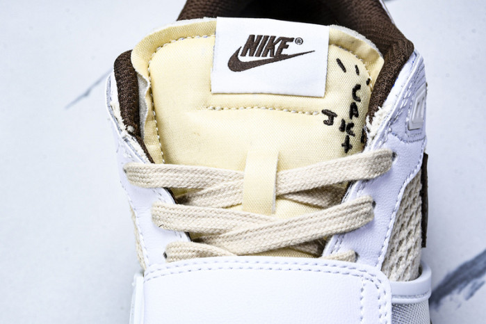 Travis Scott x Nike Zoom Field Jaxx "Light Chocolate" HQ3073-100
