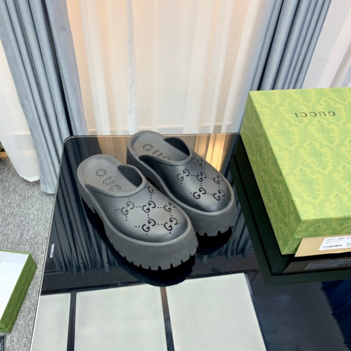 GUCC SLIPPERS