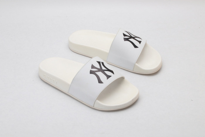 GUCC SLIPPERS