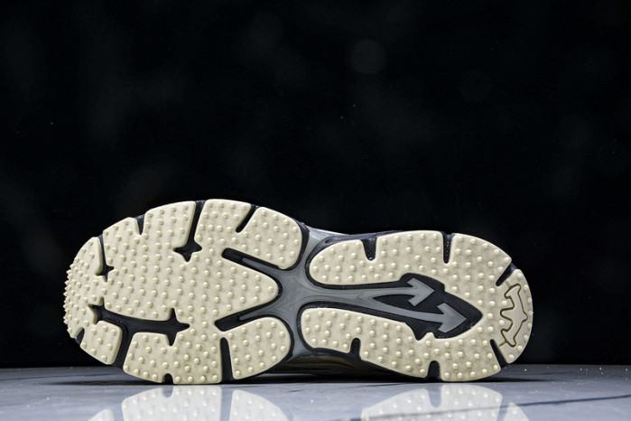 OF C/O  SNEAKER  FOR-022301