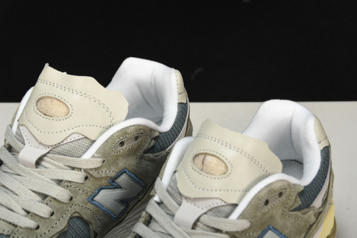 New Balance yeeshoes M2002RDD