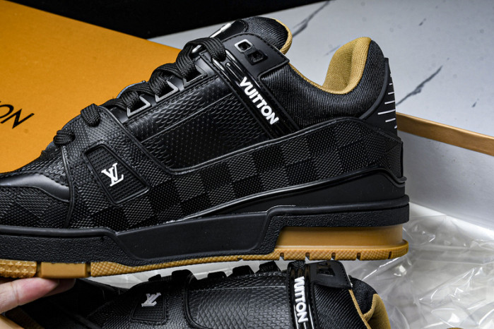 LV SNEAKER TRAINER   FOR-LV305