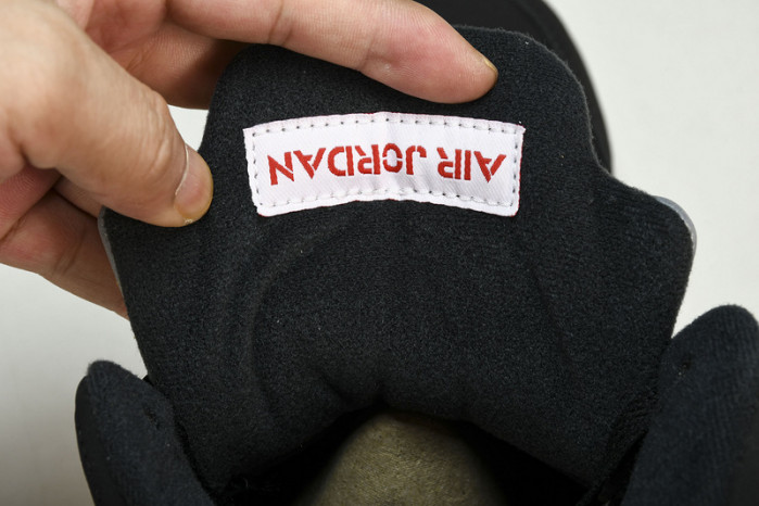 Jordan 5 Retro Black Metallic  845035-003