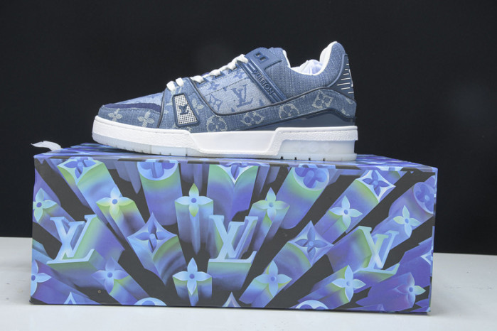 LV SNEAKER LOW YEE-010