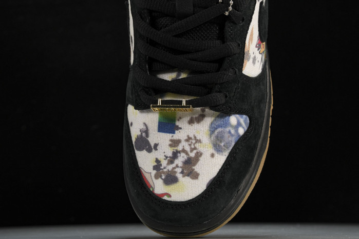 Dunk SB Supreme × Nike Dunk Low “Rammellzee”  FD8778-001
