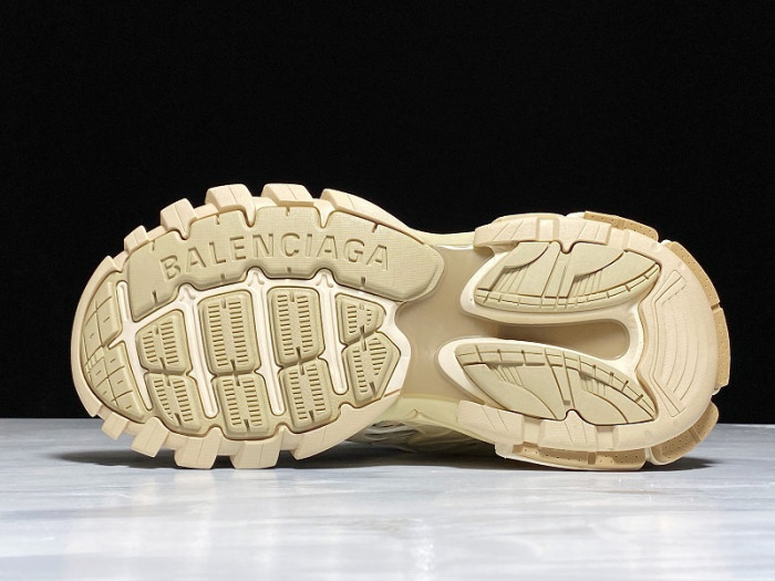 BLCG  Track TRAINER  Yeeshoes  220402