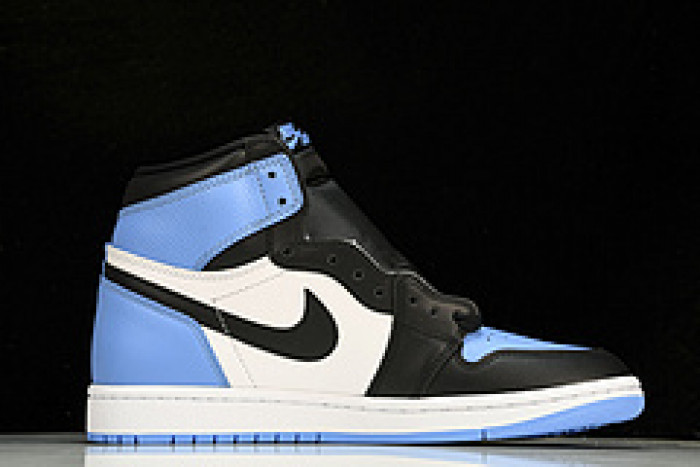 Air Jordan 1 High OG“University Blue” DZ5485-400