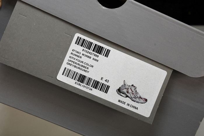 BLCG RUNNER    677402-W3RBB-9069