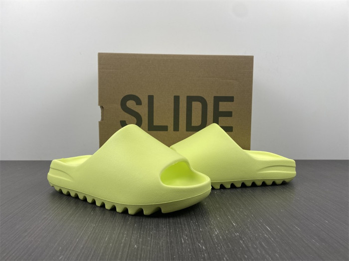Yeezy Slide  