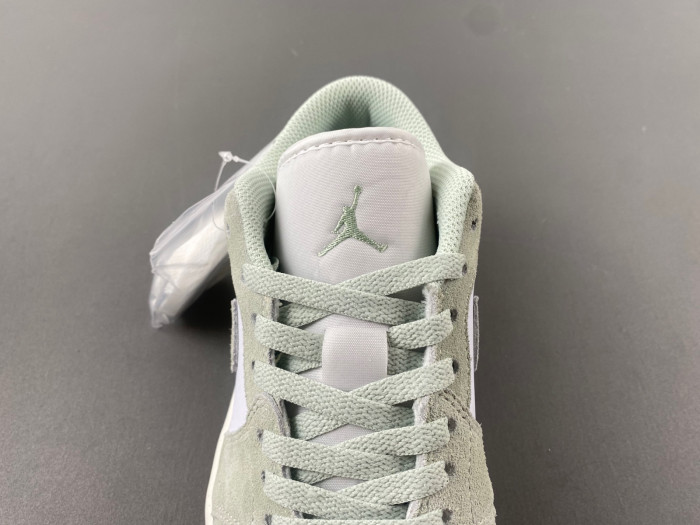 Air Jordan 1 Low “Light Green”  FN5214-131