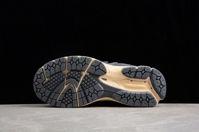 New* Balance WL2002 M2002RHO