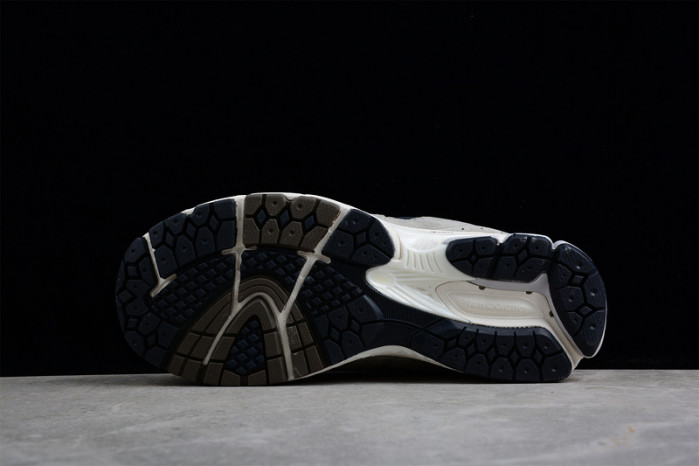 New* Balance WL2002 M2002RAW