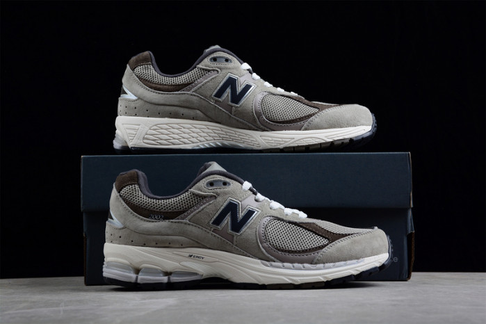 New* Balance WL2002 M2002RAW