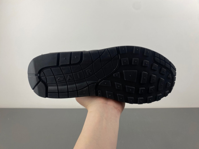 Supreme x Nike Air Max 1 