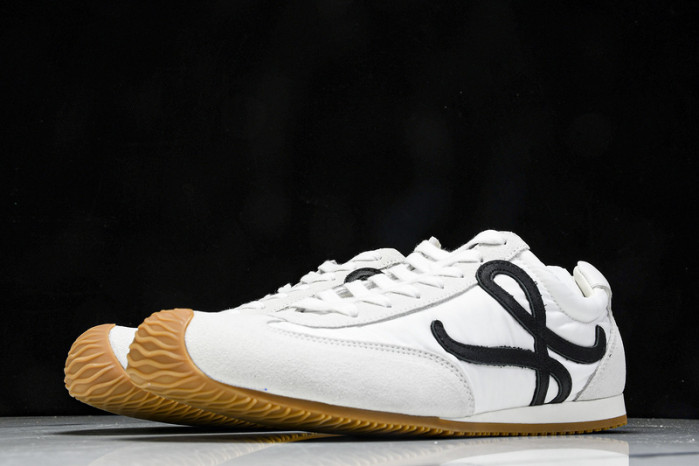 L*0ewe Ballet Runner  LW-FOR02