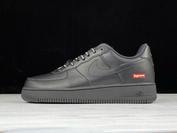 Supreme x Nike Air Force 1  CU9225-100-001