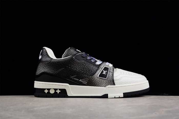 LV SNEAKER LOW YEE-016