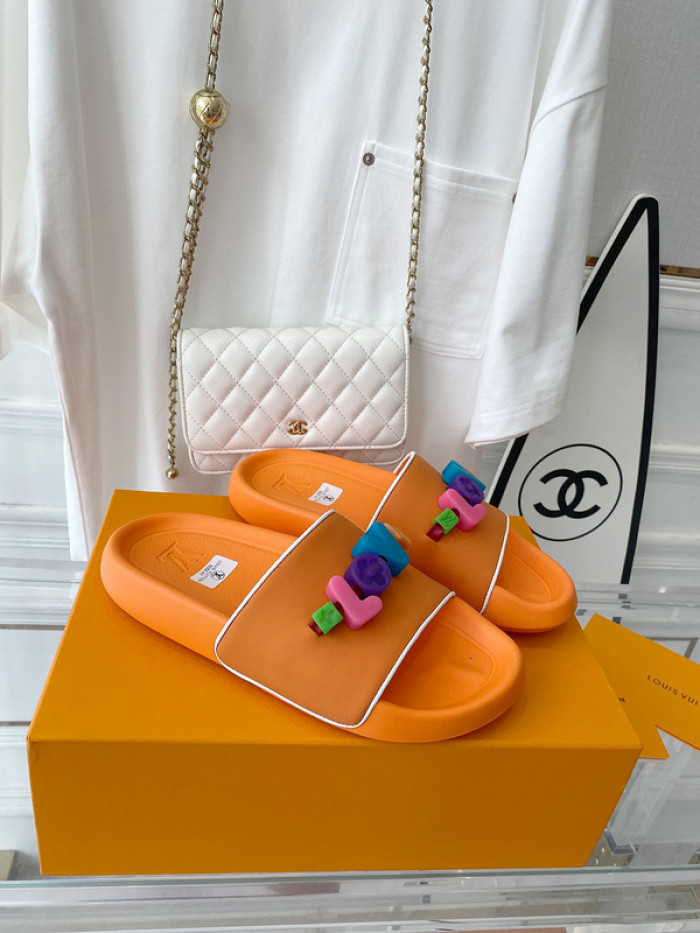LV SLIPPERS