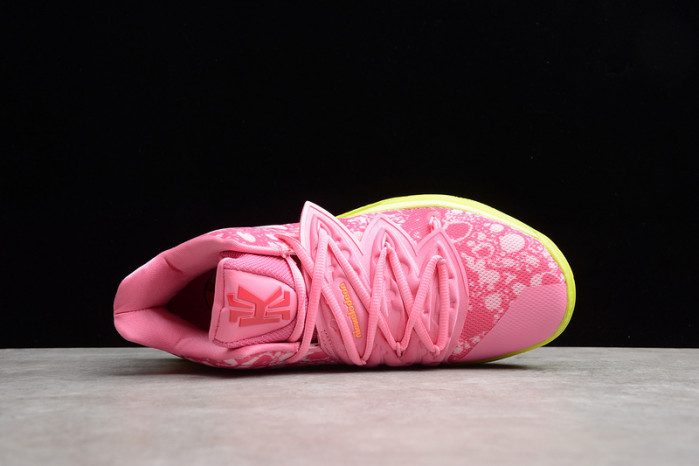 KYRIE 5 SPONGEBOB PATRICK LOTUS PINK/UNIVERSITY RED 003