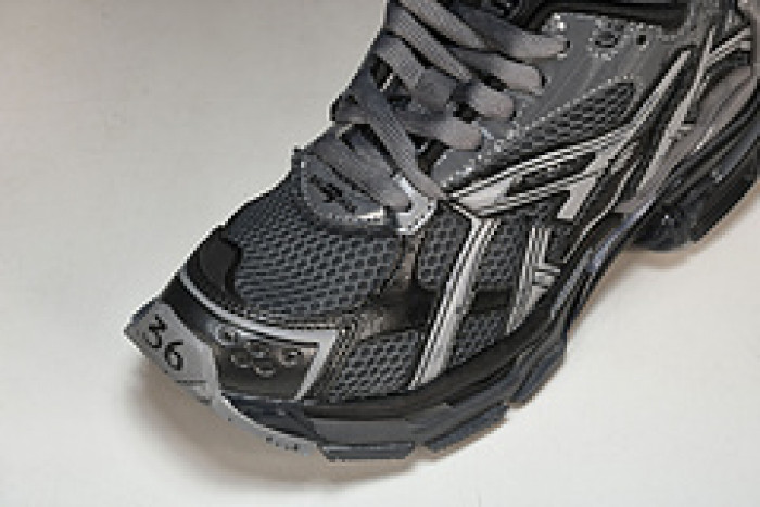 BLCG RUNNER  677403 W3RBR 151547