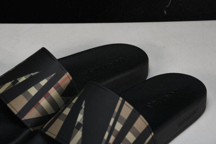 BURBERRY Slide
