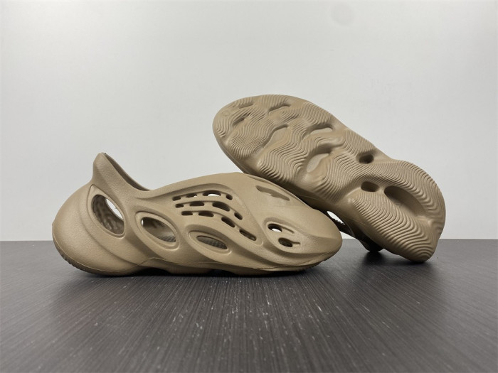Yeezy Foam Runner  GY6774