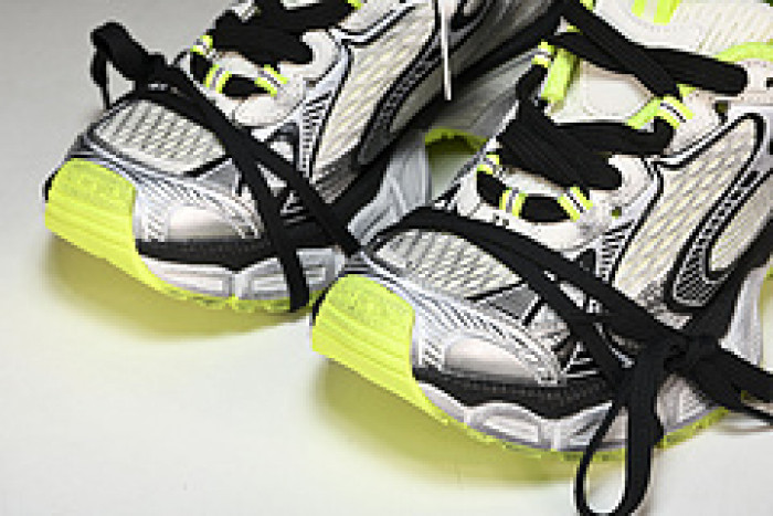 BLCG RUNNER    W3XL6-9031