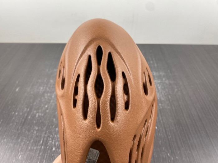 Yeezy Foam Runner  HP5335