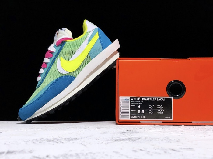 Sacai x Nike LVD Waffle Daybreak Running  BV0073-600