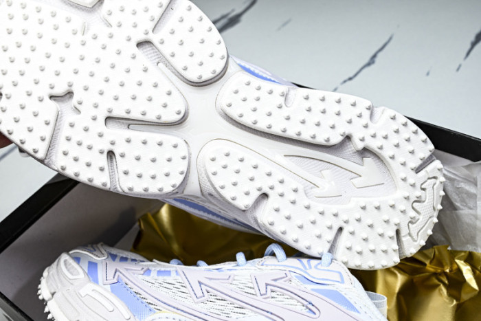 OF C/O  SNEAKER  FOR-090101