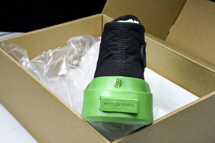 BOTTEGA VENETA  JUMBO SNEAKER