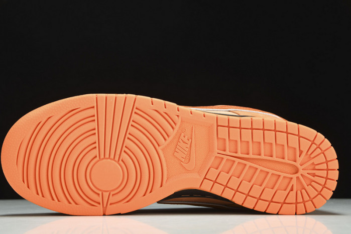 Nike SB Dunk Low “Orange Lobster”  FD8776-800