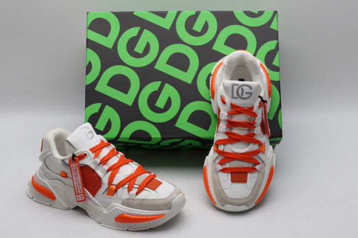 DG SNEAKERS 052503