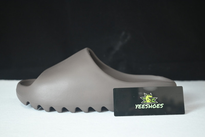 Yeezy Slide  G55495