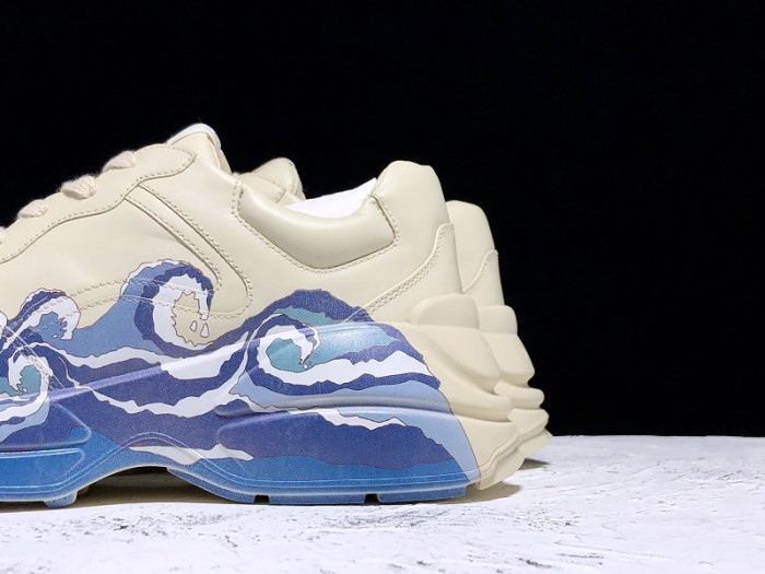 Gv*c trainer sneaker  576052 drw00 9522