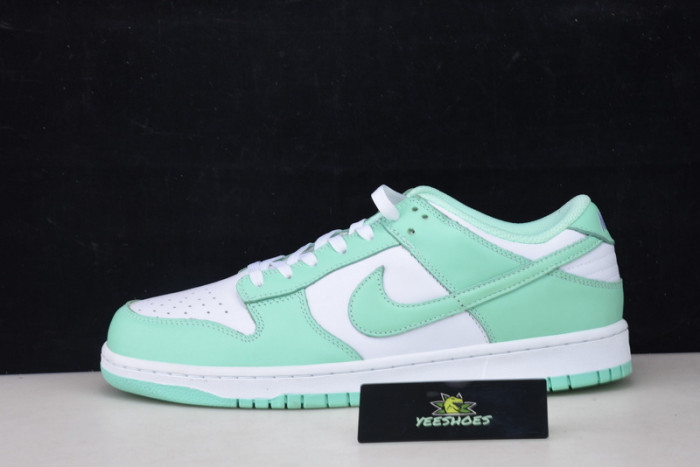 Nike Dunk Low Green Glow (W)  DD1503-105