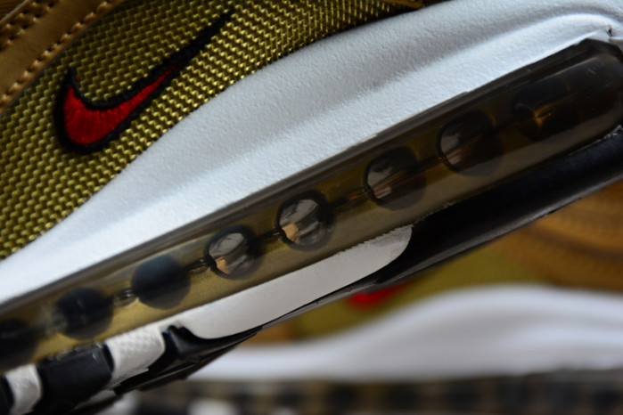 NIKE AIR MAX 97 OG QS METALLIC GOLD 884421-700